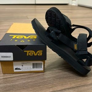 Teva black sandals